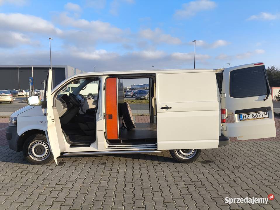 Volkswagen Transporter 10 lat w jednych rękach Rzeszów