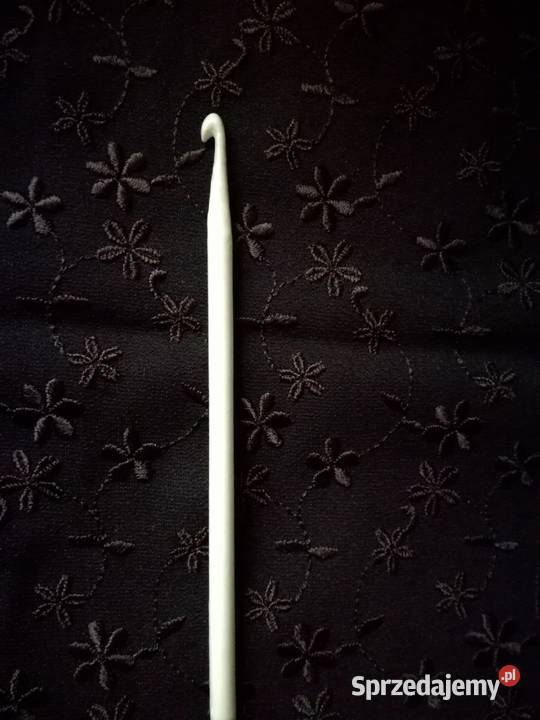 Szydełko grube plastikowebiałe