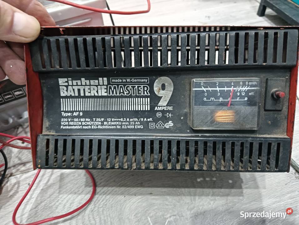 Prostownik ładowarka 9A 12V sprawny porządny Wałbrzych