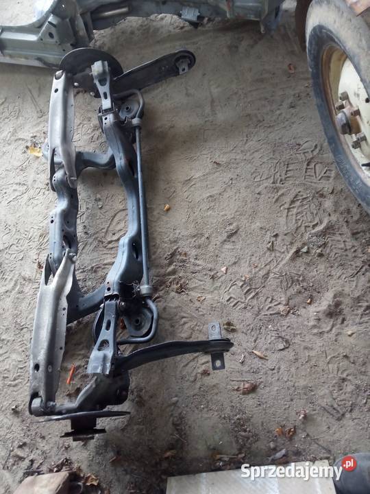 Sprzedam tylne zawieszenie do Mercedesa GLA 156