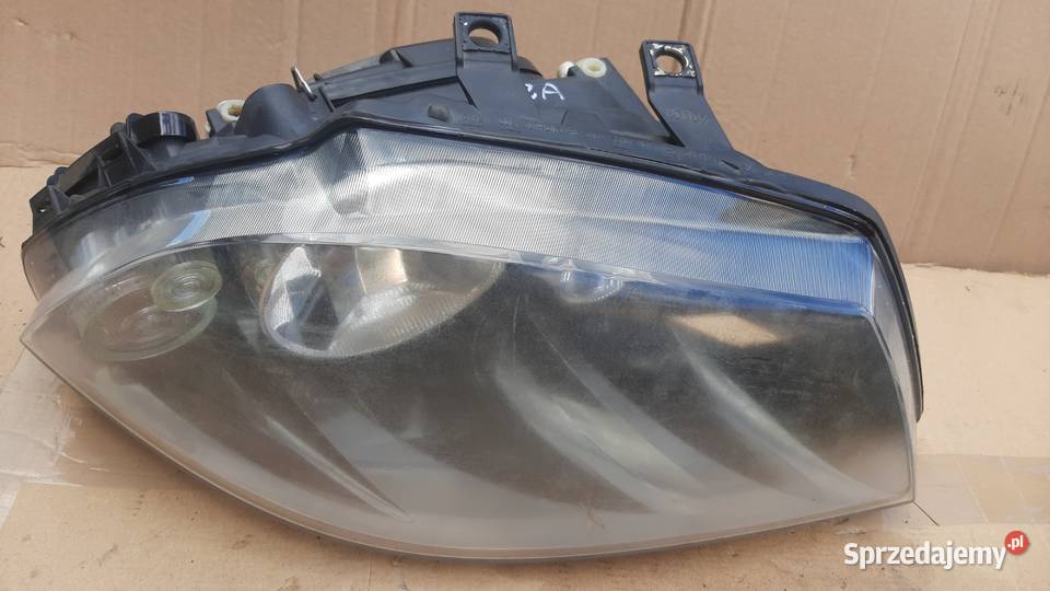 lampa prawa przednia prawy przód Seat Ibiza III Dębno