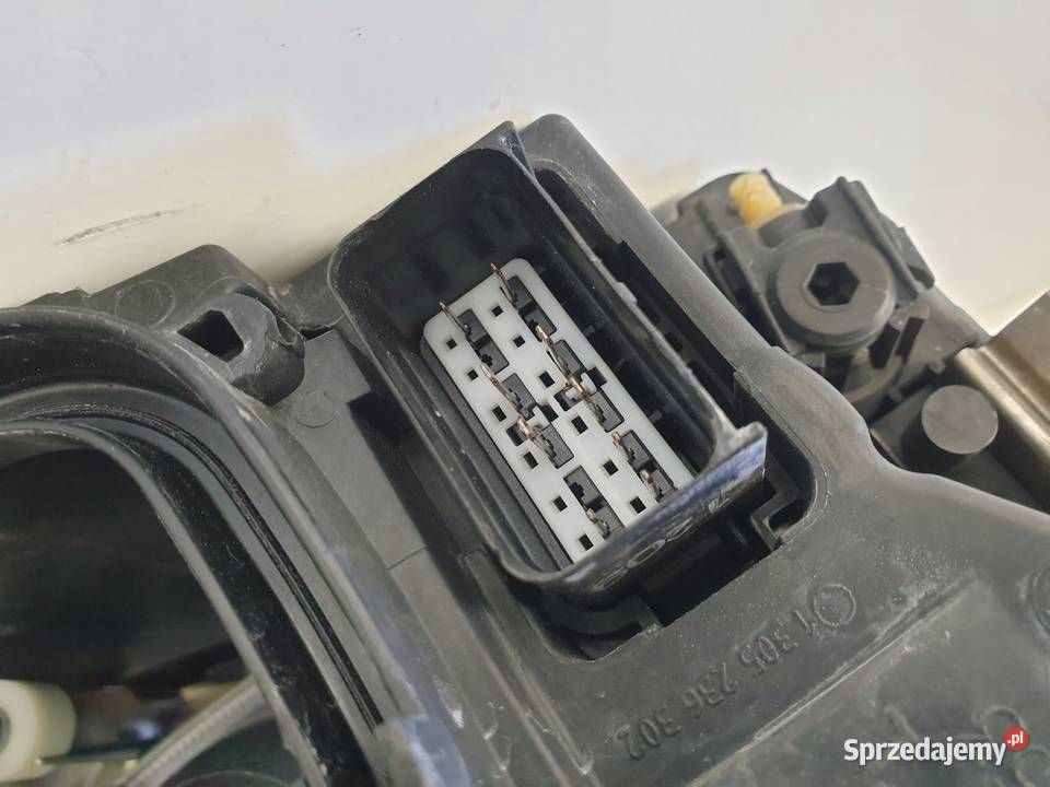 LAMPA PRZEDNIA LEWA Volvo S40 II V50 LIFT XENON osobowe Chełm
