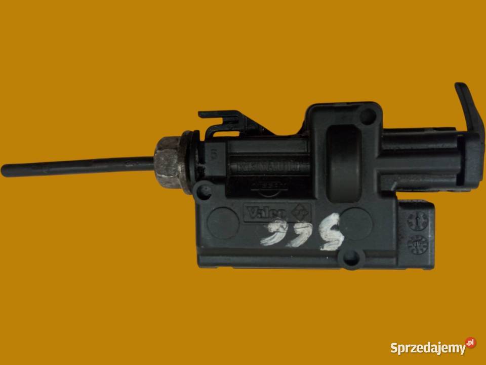 SIŁOWNIK KLAPKI WLEWU PALIWA 8200305732B Renault osobowe
