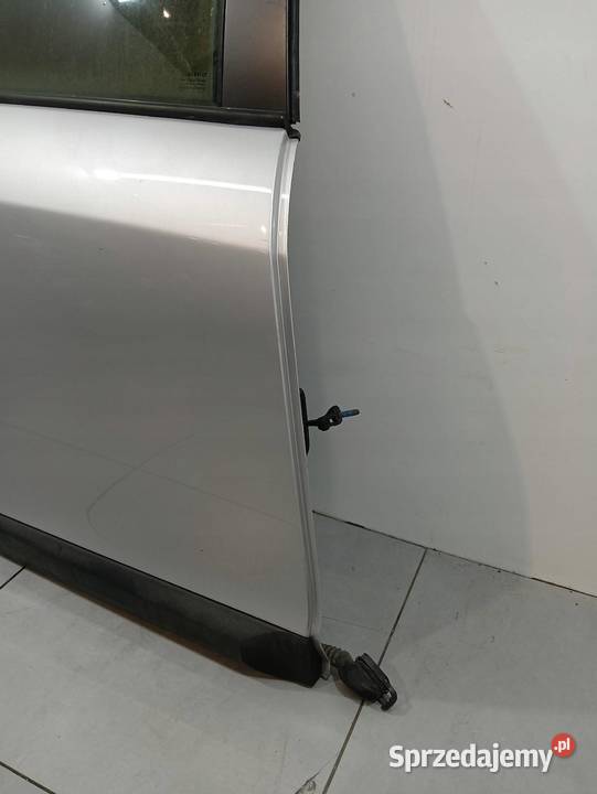 DRZWI PRAWE TYŁ KOMBI TED69 Renault Megane III