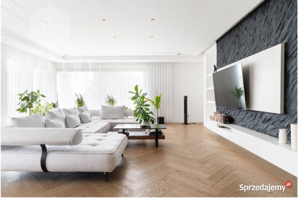 Dom wolnostojący sprzedam 281m2 Dominów