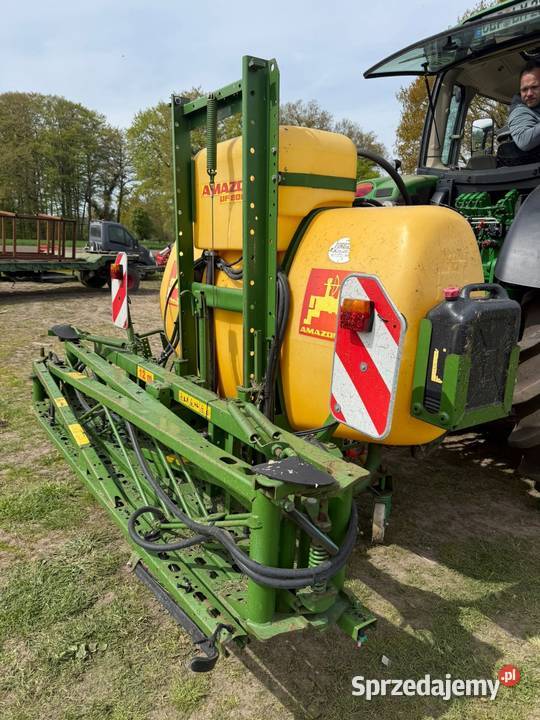 Opryskiwacz zawieszany Amazone UF800 import Maków