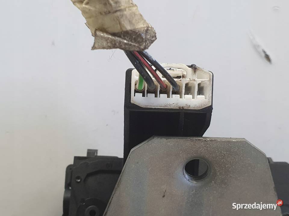 Ford Kuga I ZAMEK SZYBY BAGAŻNIKA 8V41S442A66AG Janów sprzedam
