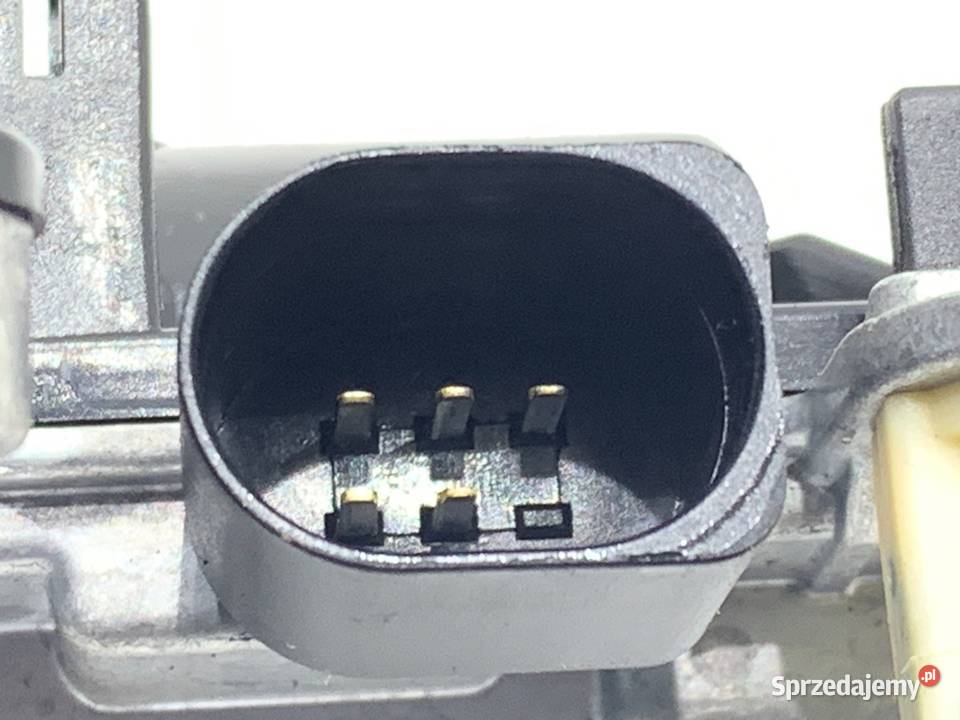 DOCIĄG KLAPY TYŁ AUDI A4 B9 3V5827887A 20 190