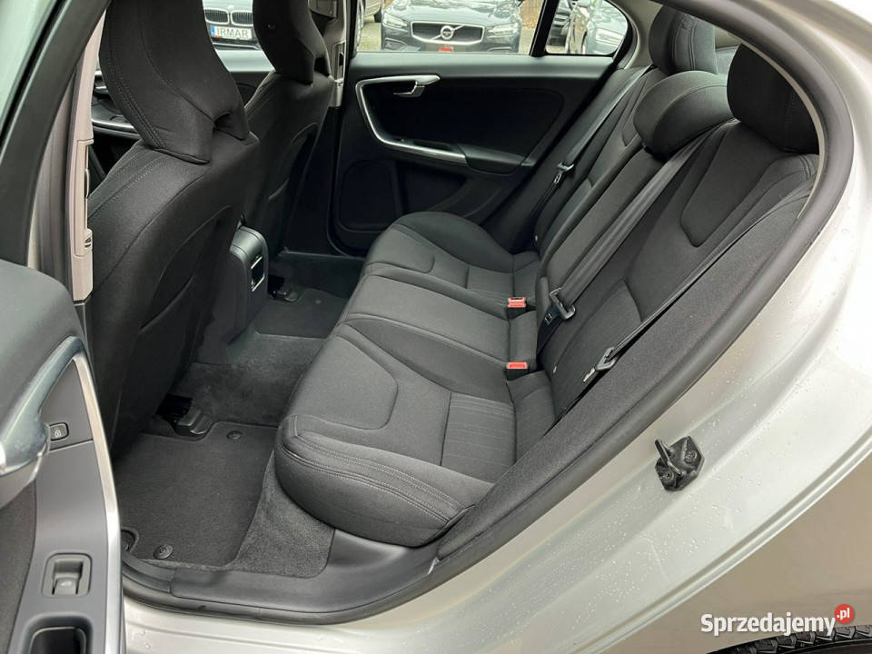 Volvo S60 16 benzyna Xenony Podgrzewane fotele elektryczne lusterka Lipówki