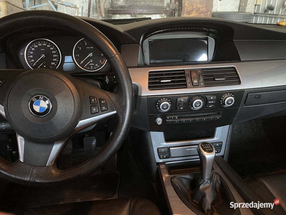 Bmw seria 5 e60 523i 2008r mazowieckie