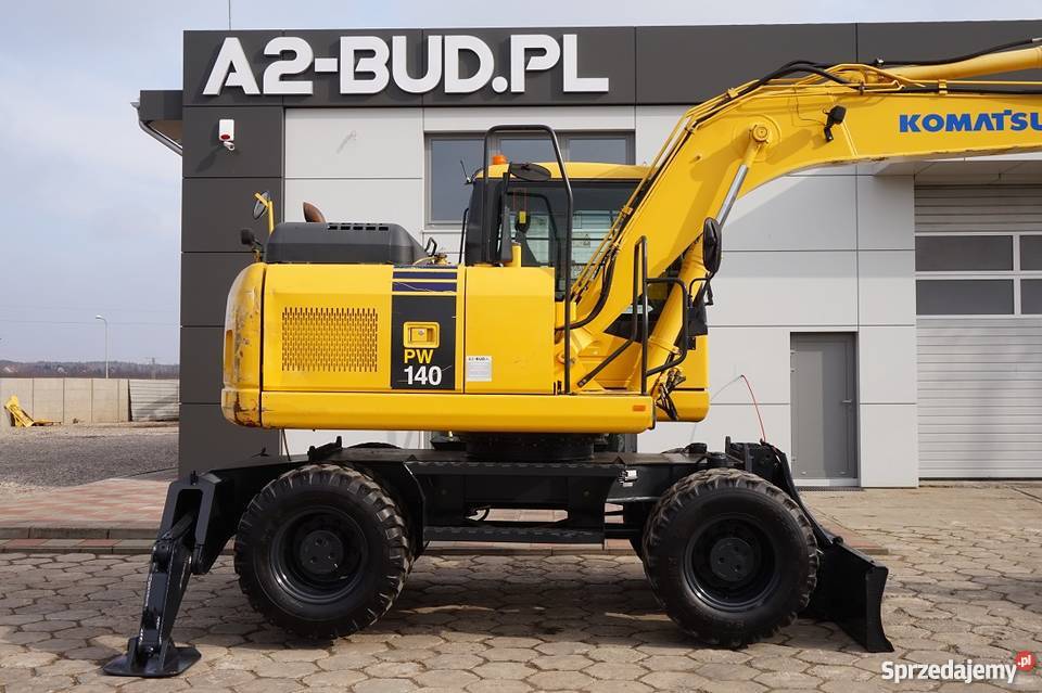 KOPARKA KOŁOWA MARKI KOMATSU PW 1407 Kabina Motoryzacja Tuliszków