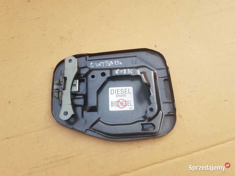 Subaru Outback IV BR klapka wlewu paliwa kolor części blacharskie Legnica