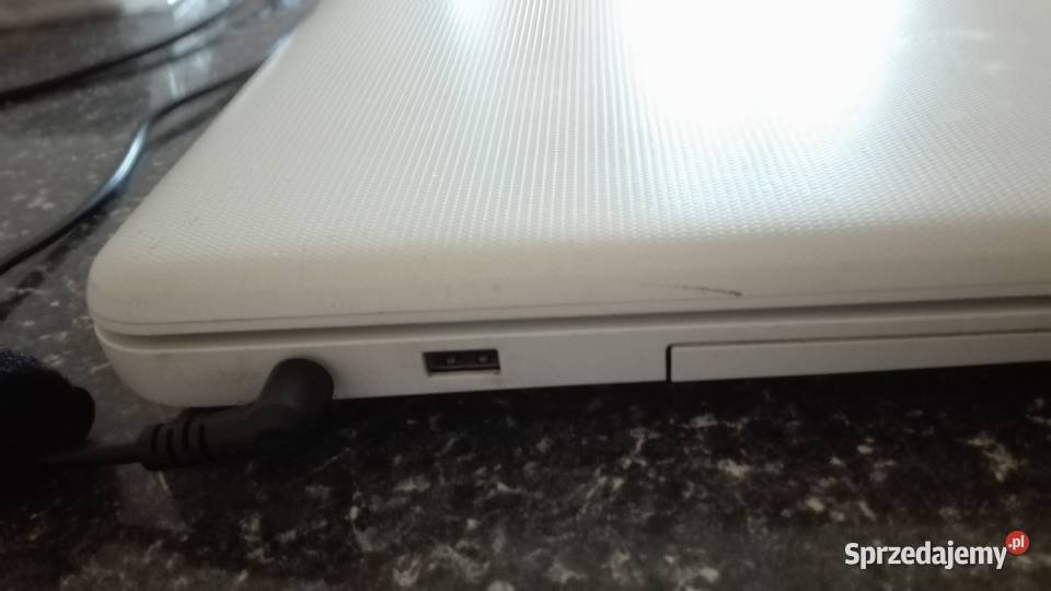 Sprzedam Używany sprawny laptop TOSHIBA Windows 7  Grudziądz