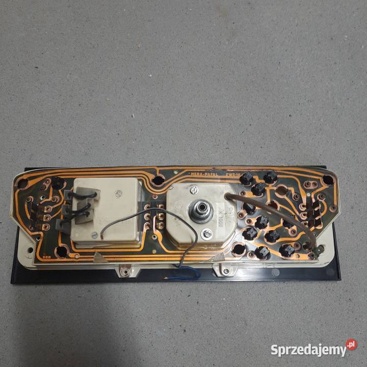 Licznik Fiat 125p z obrotomierzem Luborzyca
