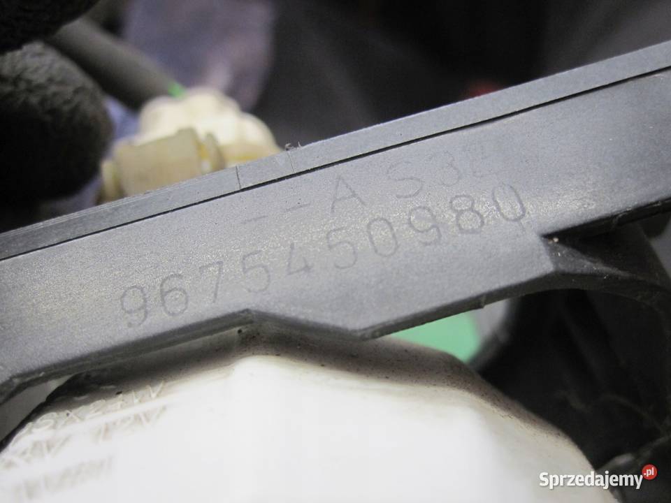 PEUGEOT 208 I LIFT 12r halogen prawy 9675450980 Kielce