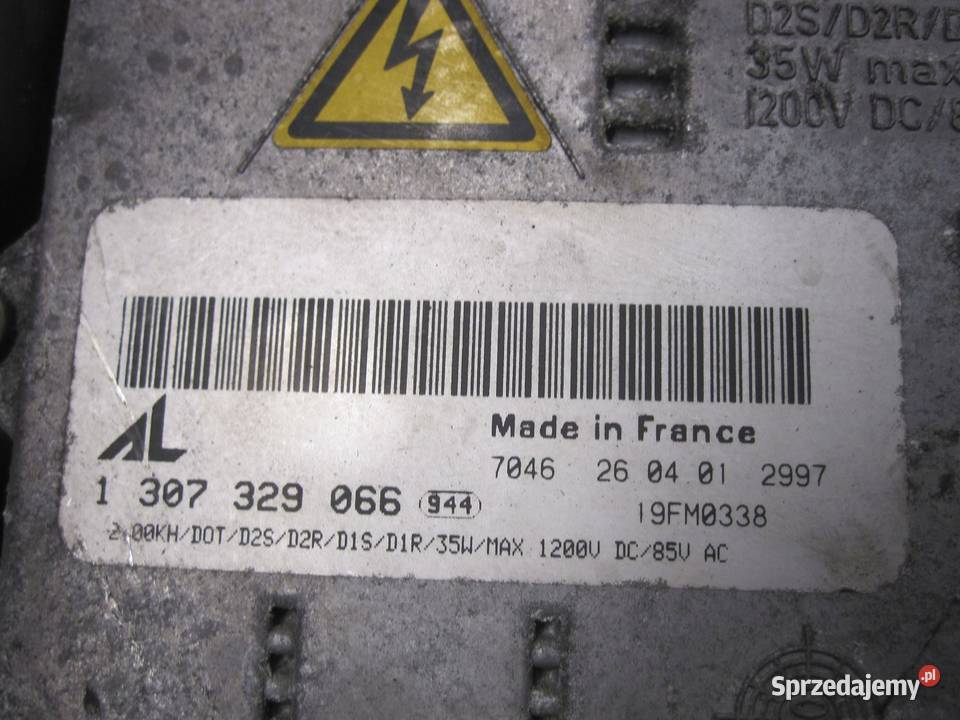 AUDI TT lampa prawa przód 8N0941004AL 1307329066 osobowe Kielce