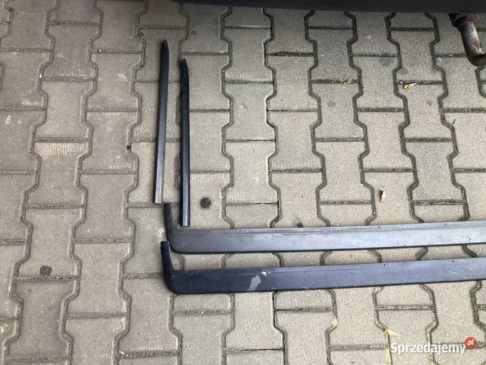 Listwy zderzaka przód x2 VOLVO 740 940