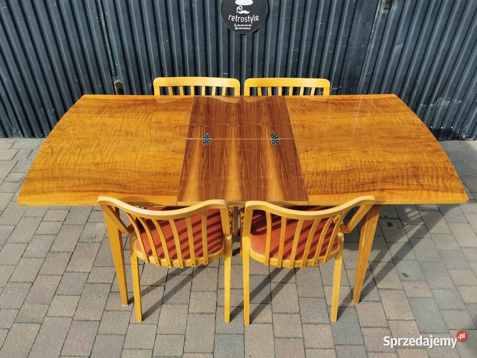 Stół JITONA krzesła TON proj L Volk Komplety mebli Pogórze