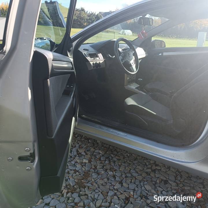 Opel Astra H GTC ASR (kontrola trakcji) Sanok