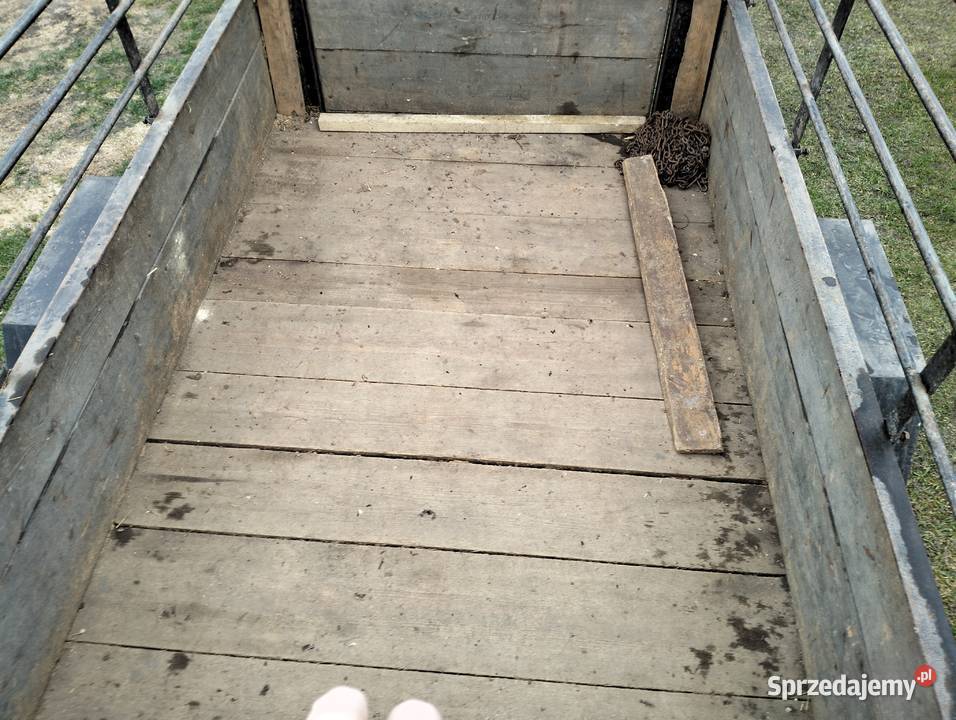 Przyczepka jednoosiowa ciągnikowa Wrząca