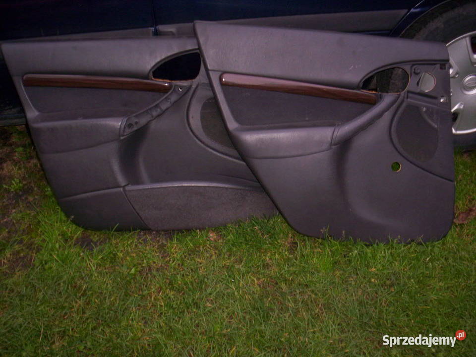 FORD FOCUS MK1 Tapicerka Drzwi 4 Ciemna Drewno osobowe śląskie Częstochowa