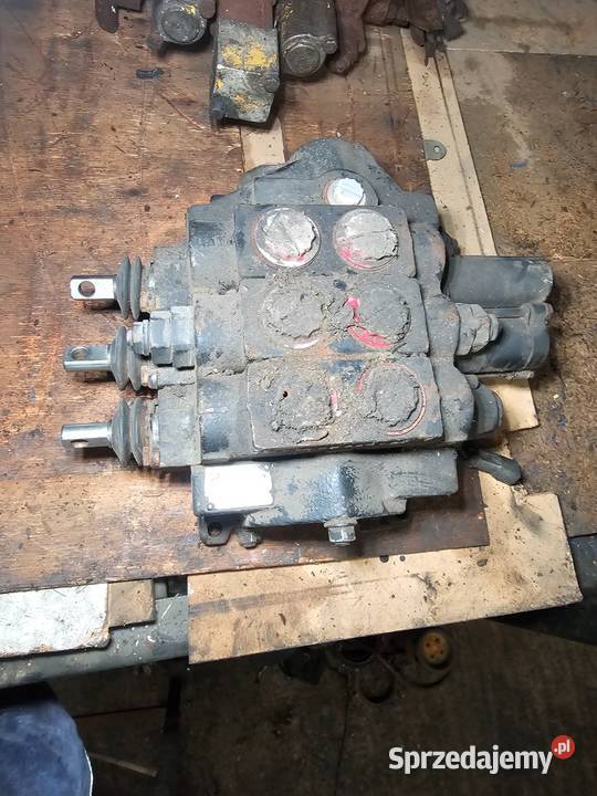 3sekcyjny rozdzielacz hydrauliczny JCB 3CX 4CX i pomorskie