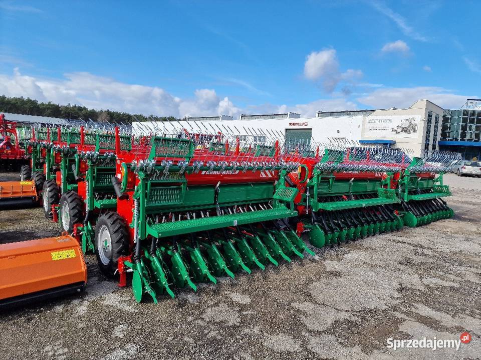 Siewnik zbożowy stopkowy 25m SR250 AGROMASZ Kielce