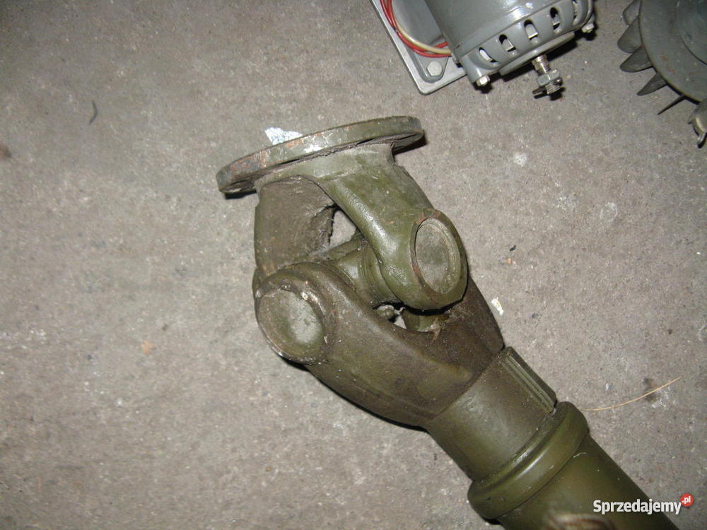 Wał pędny STAR 244 690mm Piła sprzedam