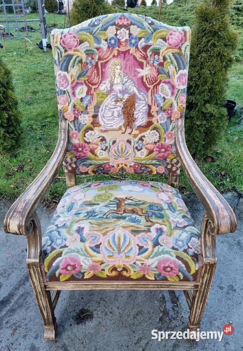 Fotel neorenesansowy w stylu vintage z motywem