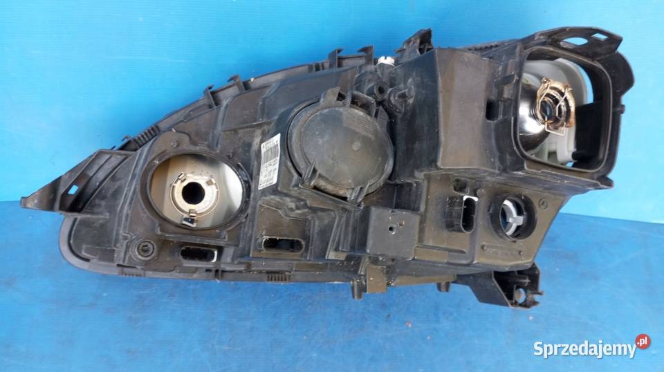 LAMPA PRAWY PRZÓD EU A2208202461 MERCEDES S osobowe Lampy przednie