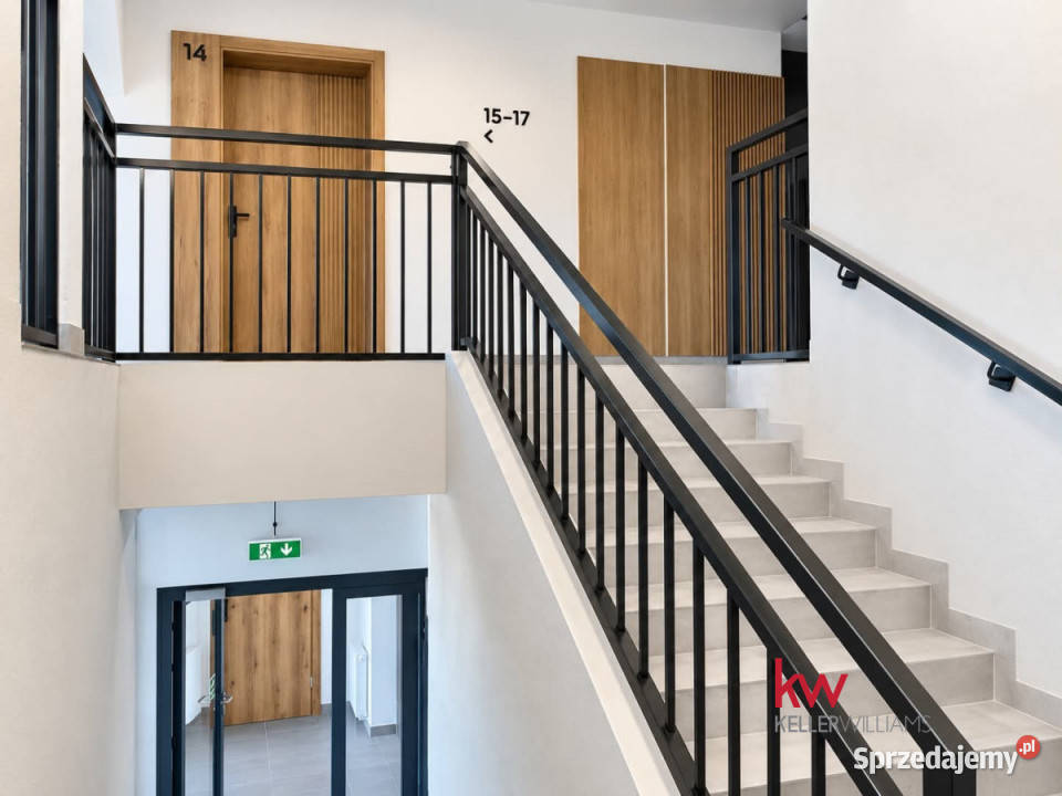Lokal 381m2 Plewiska Kminkowa