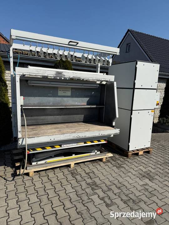 Stół szlifierski roboczy nożycowy z odciągiem sprzedam