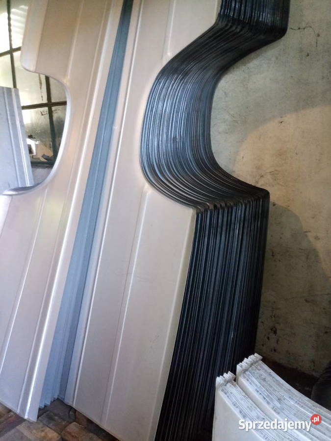 mercedes viano błotnik tylny bok Radom