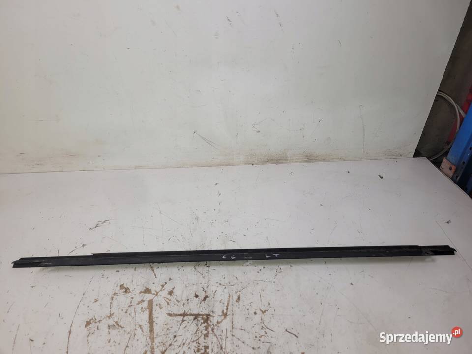 LISTWA DRZWI MAT AUDI A6 C6 LEWY TYŁ 4F0839477 Przystajń