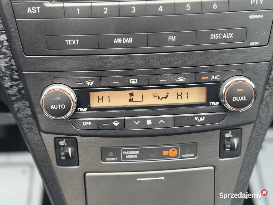 Toyota Avensis 18 147 Benzyna 2009r Pisz