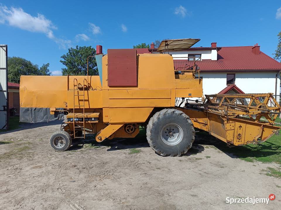KOMBAJN ZBOŻOWY BIZON Z056