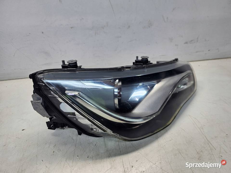 REFLEKTOR BI XENON PRAWY PRZÓD AUDI A1 8X osobowe śląskie