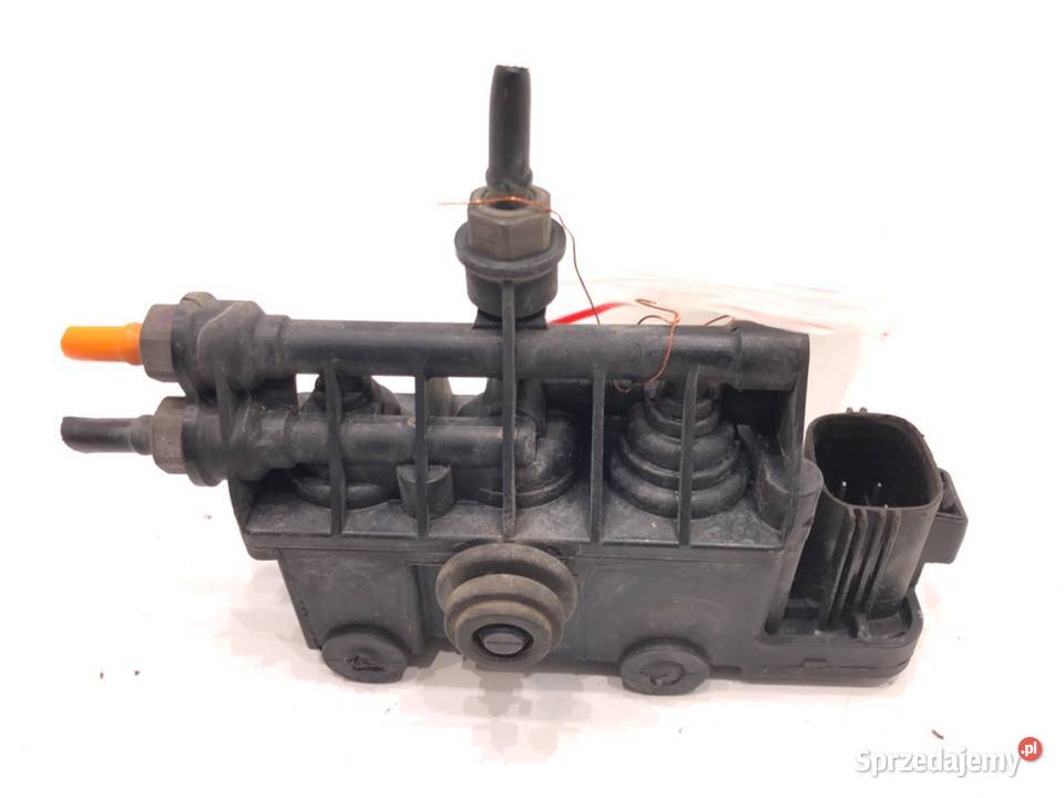 ROZDZIELACZ ZAWIESZENIA PRZÓD RVH000095