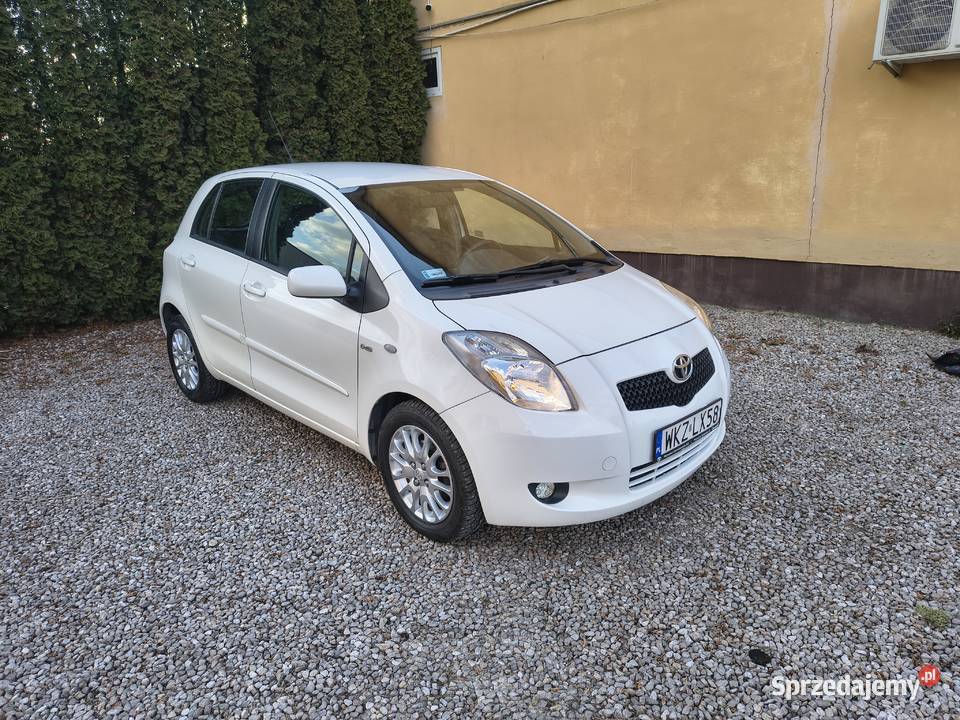TOYOTA YARIS Magnuszew