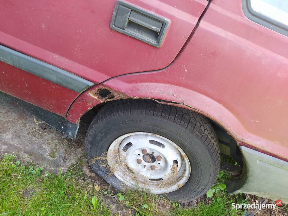 Polonez Caro do remontu Caro