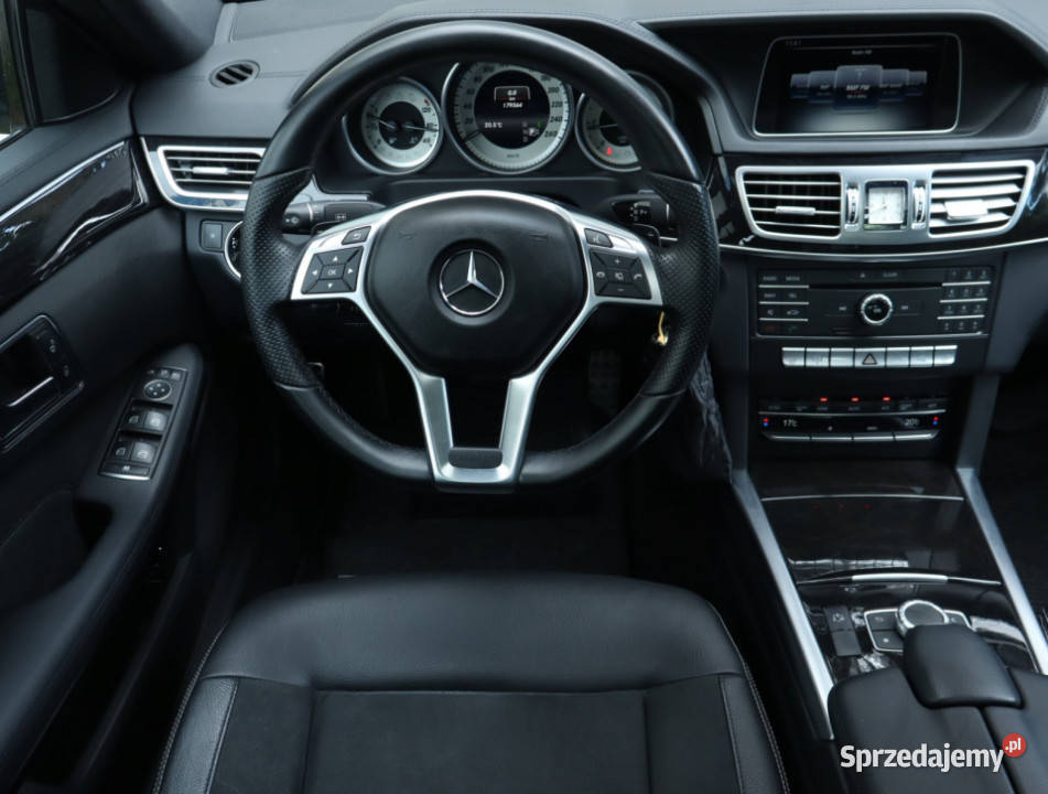 Mercedes E E 220 BlueTEC 4MATIC światła przeciwmgielne Piaseczno