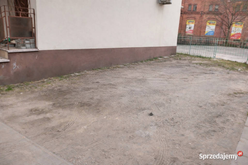 1238 m 4 pokoje 1 piętro działka z KW parking