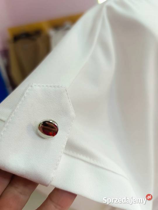 Bluzka damska Revella z dekoltem V Komfort i Wieluń