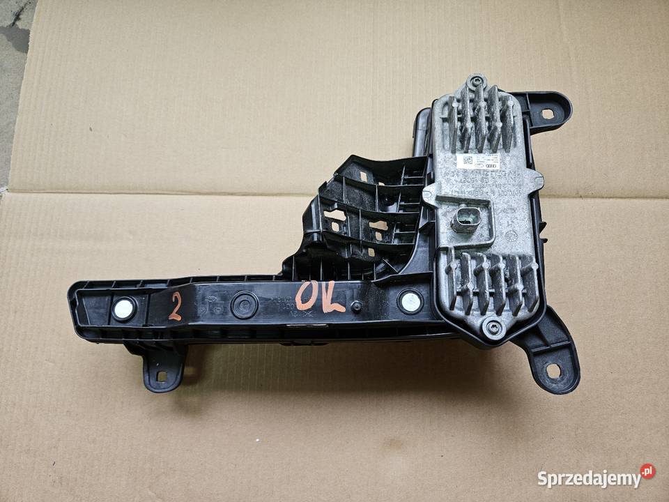 AUDI Q7 ETRON LED DRL LEWY PRZÓD 4M0941055 osobowe Międzychód sprzedam
