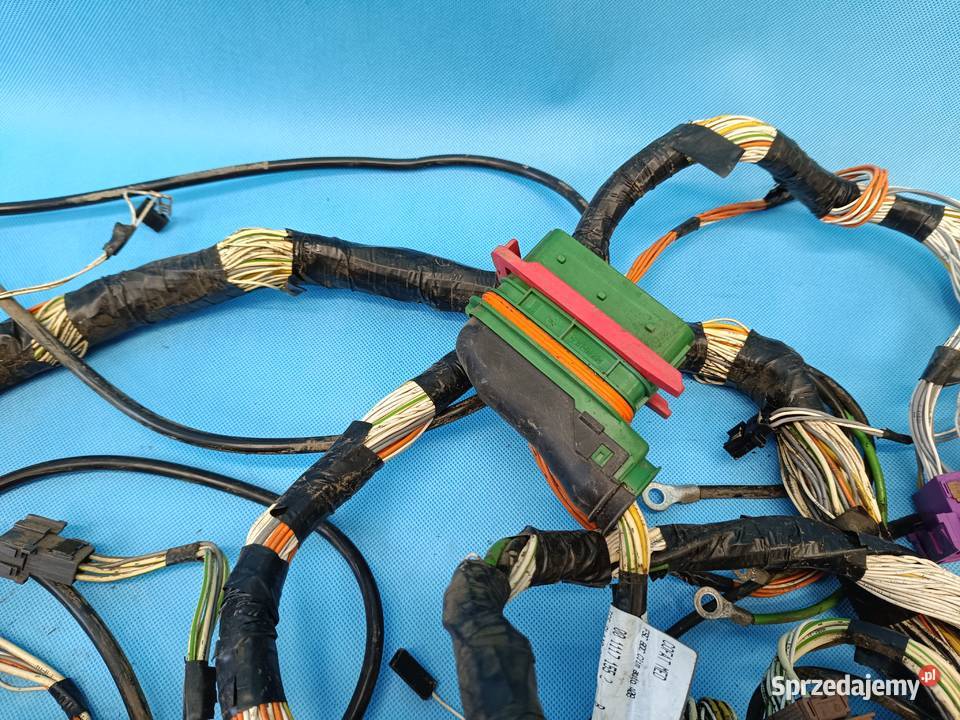 CLAAS AXION 810850 CMATIC A31 WIĄZKA KABINY Stalewo