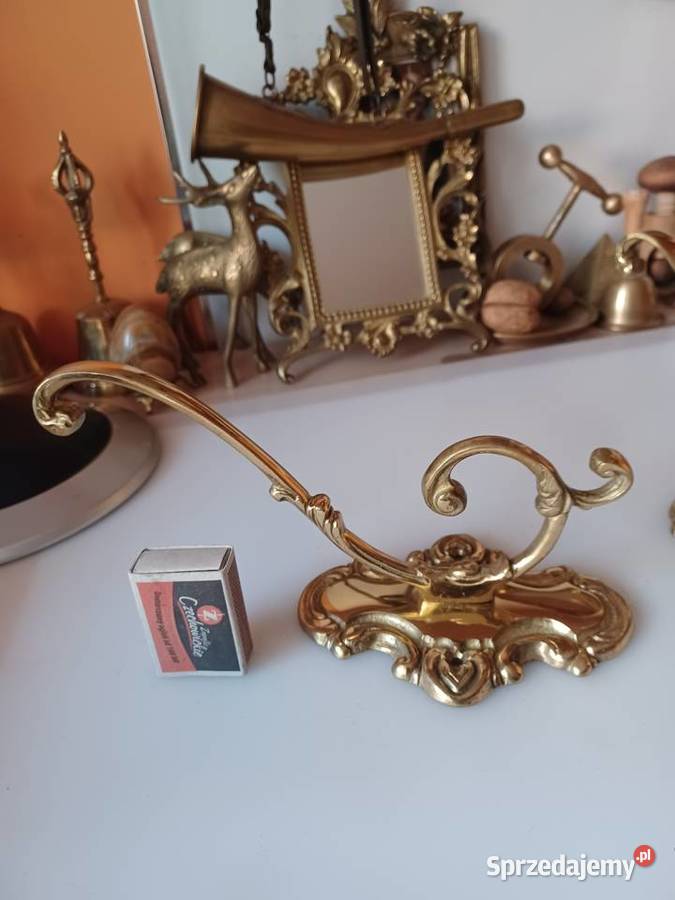 Duży stylowy mosiężny wieszak