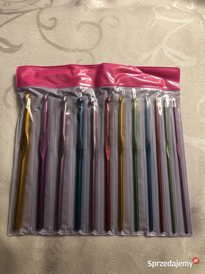 zestaw szydełek w etuinowerozmiar 28 Zegrze