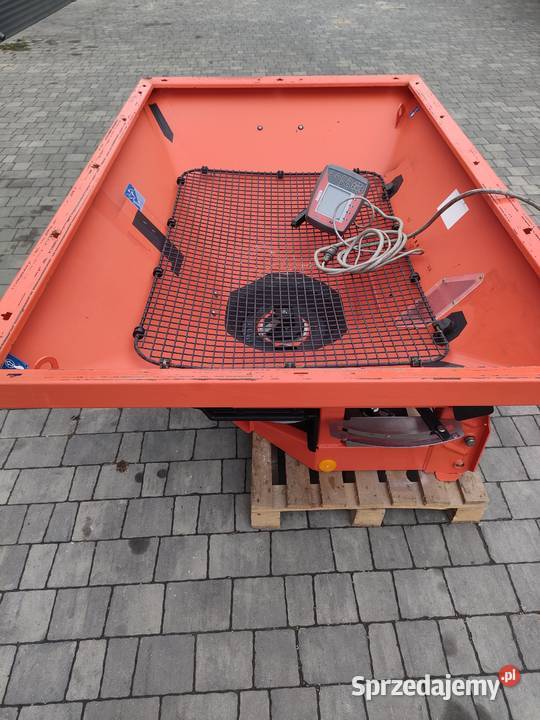 Rozsiewacz nawozu Rauch MDS z komputerem Gozdawa