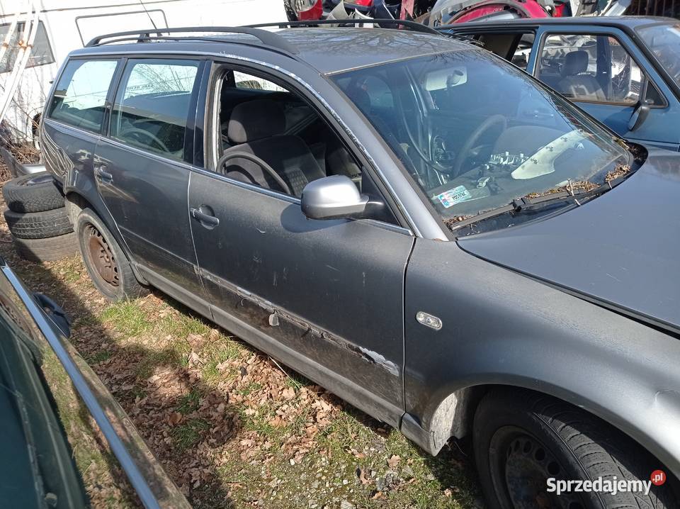 Volkswagen Passat Kombi 19 TDI 96 kW 2002 r Szklarka Myślniewska