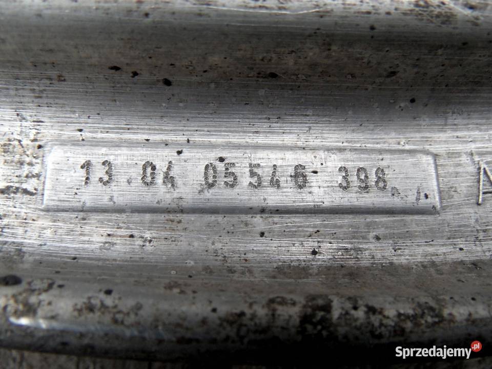 VW TOUAREG I 25 TDI 05r wahacz prawy tył